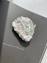 Load image into Gallery viewer, Heulandite with Green Apophyllite
