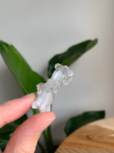 Load image into Gallery viewer, Apophyllite with Chalcedony 003
