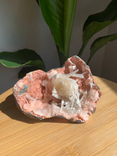 Load image into Gallery viewer, Pink Heulandite Geode with Scolecite &amp; Stilbite
